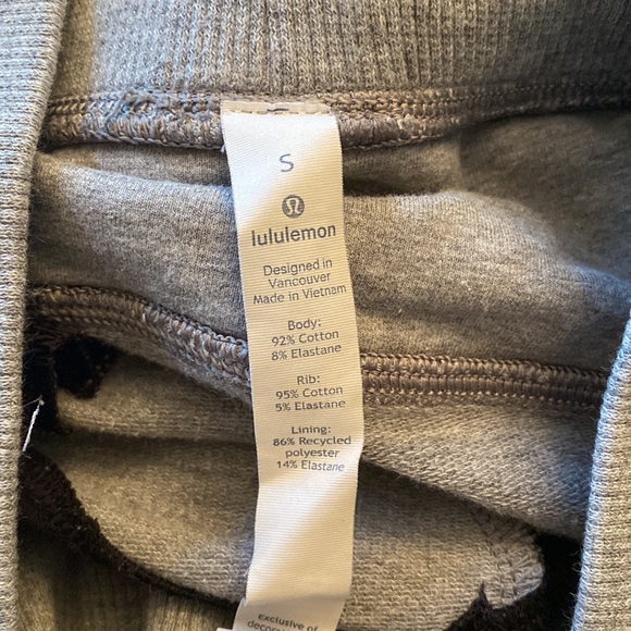 LULULEMON GREY JOGGERS, SMALL, WORN - Picture 4 of 4
